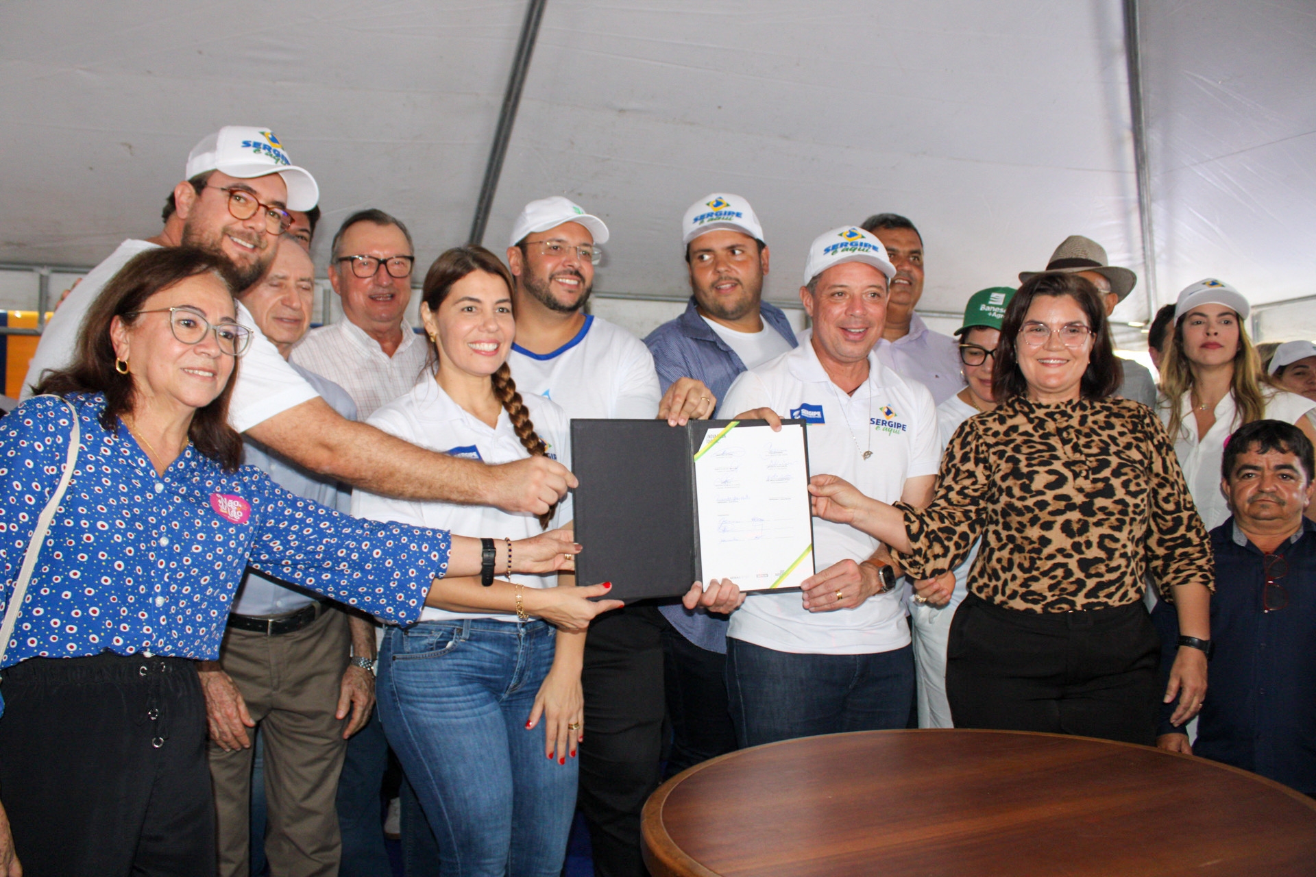 1. Celebração da assinatura do Termo de Adesão. Foto - Jhennifer Laruska I Governo de Sergipe.JPEG